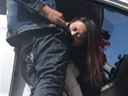 Κινέζοι εραστές υπαίθρια έντονο σεξ στο αυτοκίνητο