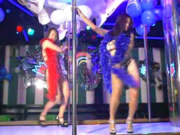 Ταϊλάνδης μπαρ κορίτσι γυμνή πόλο χορός 2